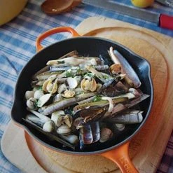 Le Creuset Brat- Und Servierpfanne Signature In Ofenrot 20 Cm / 15 Cm 8 Le Creuset Brat- Und Servierpfanne Signature In Ofenrot 20 Cm / 15 Cm -KitchenAid Geschäft 20182260900422 LS01 1