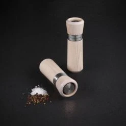 Cole & Mason Lyndhurst Nordic White Pfeffermühle, 18,5 Cm 18 Cole & Mason Lyndhurst Nordic White Pfeffermühle, 18,5 Cm -KitchenAid Geschäft 220 H331905 Lifestyle 2