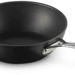 Le Creuset Aluminium-Antihaft Wok-Pfanne 26 Cm / 3,4 Liter, Mit Gegengriff -KitchenAid Geschäft 51104260010202 00002