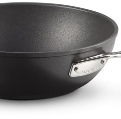 Le Creuset Aluminium-Antihaft Wok-Pfanne 30 Cm / 4,7 Liter, Mit Gegengriff -KitchenAid Geschäft 51104260010202 00004 1
