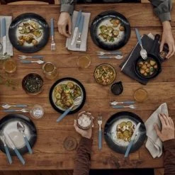 Victorinox Swiss Modern Besteck-Set Mit Tomatenmessern, 24-teilig, Kornblumen-blau -KitchenAid Geschäft CUT 6 9096 11W2 24 LS 1