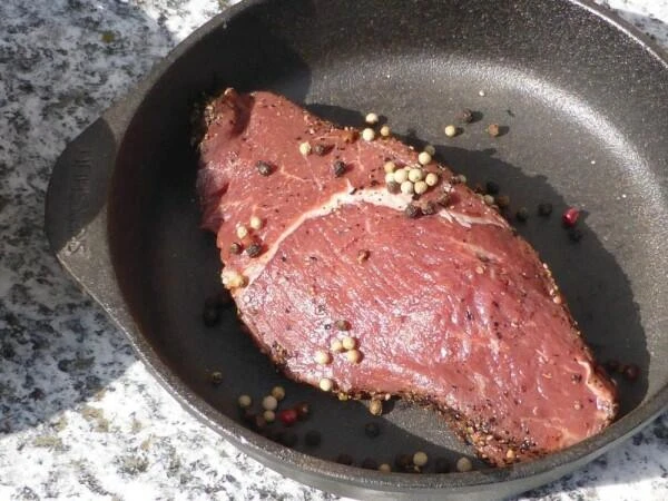 Skeppshult Servierpfanne Mit Holzgriff, Klein 5 Skeppshult Servierpfanne Mit Holzgriff, Klein – Bild 3