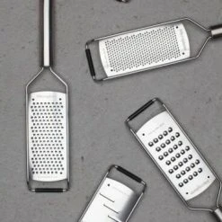 Microplane Große Raspel Professional -KitchenAid Geschäft MP Professional Series group neu 3 l