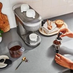 KitchenAid Halbautomatische Espressomaschine ARTISAN In Medallion Silber -KitchenAid Geschäft P200263kp 079z