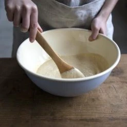 Riess Emaille Riess Schüssel Aus Emaille In Pastell-blau 30 Cm 9 Riess Emaille Riess Schüssel Aus Emaille In Pastell-blau 30 Cm -KitchenAid Geschäft RIESS AMBIENTE CLASSIC Pastell Teigruehren 5875 highres 1