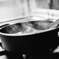 Skeppshult Servierpfanne Mit Edelstahlgriff Und Glasdeckel -KitchenAid Geschäft j rnh lsa gryta m slev 2 1 l