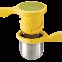 Joseph Joseph Zitronenpresse Helix 7 Joseph Joseph Zitronenpresse Helix -KitchenAid Geschäft web JJ Helix Citrus 20101 CO2