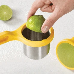 Joseph Joseph Zitronenpresse Helix 8 Joseph Joseph Zitronenpresse Helix -KitchenAid Geschäft web JJ Helix Citrus 20101 IU1